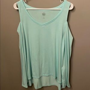 Cold shoulder tunic